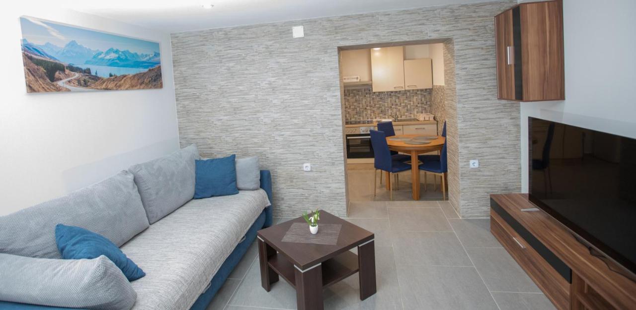 Toto Apartment Lukovo Šugarje Exterior foto